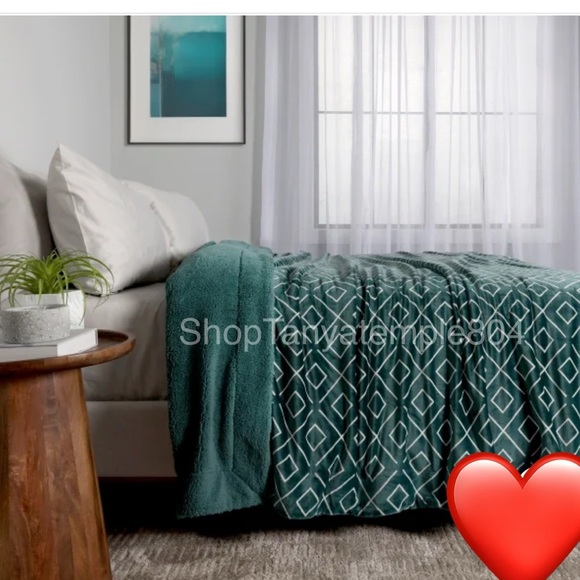Life Comfort Sherpa Fleece Blanket Queen Green & White - Picture 1 of 9